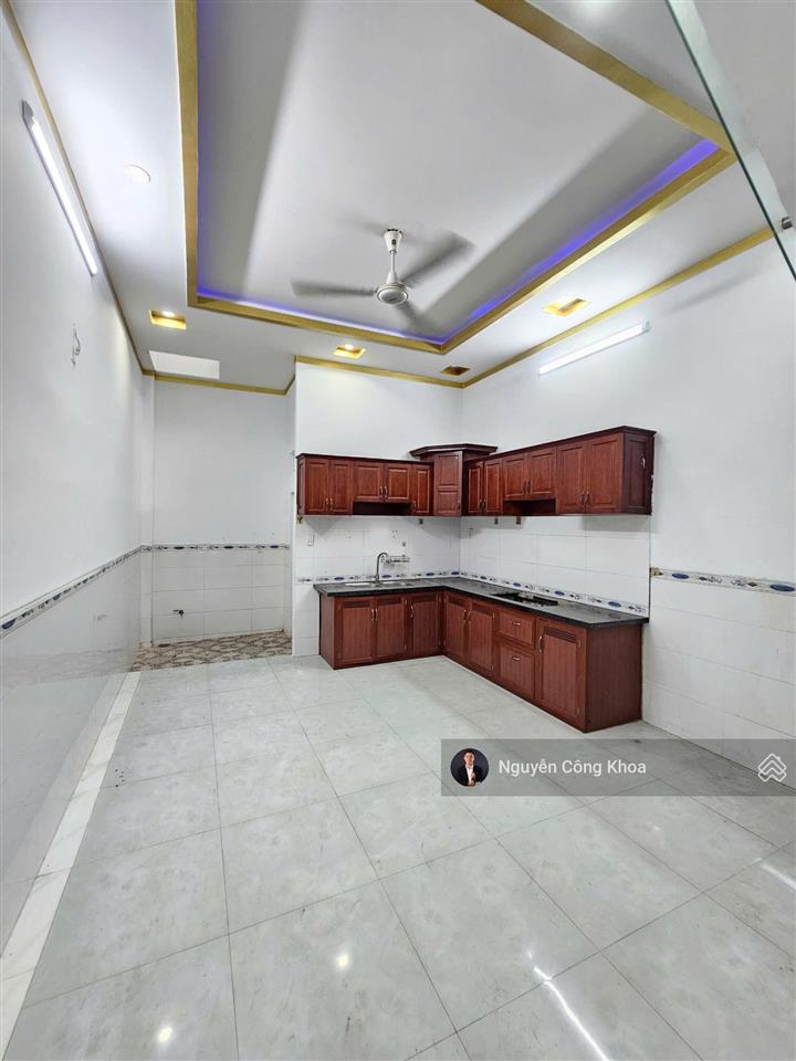 Bán nhà có sân ô tô, 3 phòng rộng rãi, kdc gần chợ thành nam 150m, p.an phú, tp.thuận an