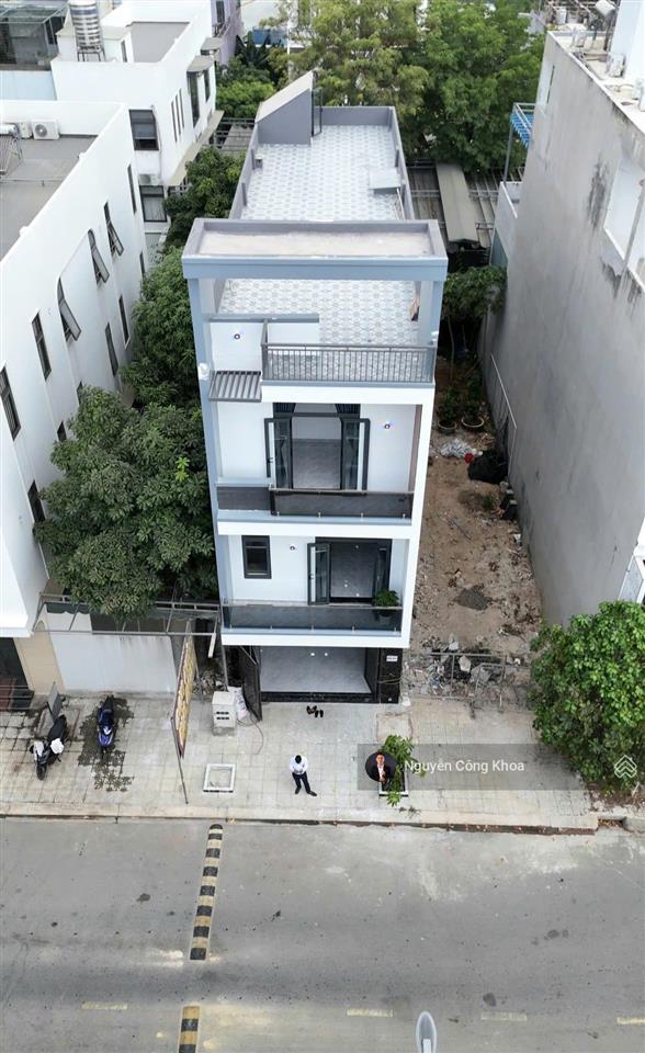 Bán nhà 5x22m, hoàn công, 4 phòng ngủ, gara ô tô, kdc gần ngã 6 an phú 1,5km, p.an phú, tp.thuận an