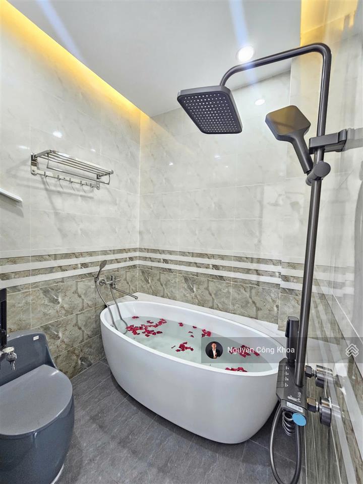 Bán nhà đúc 3 tấm, hoàn công, 4 phòng ngủ, kdc gần vincom 1,5km, p.tân đông hiệp, tp.dĩ an