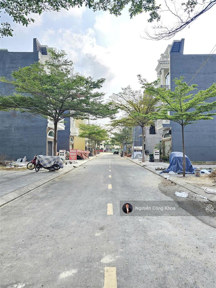 Bán nhà đúc 3 tấm, hoàn công, 4 phòng ngủ, kdc gần vincom 1,5km, p.tân đông hiệp, tp.dĩ an