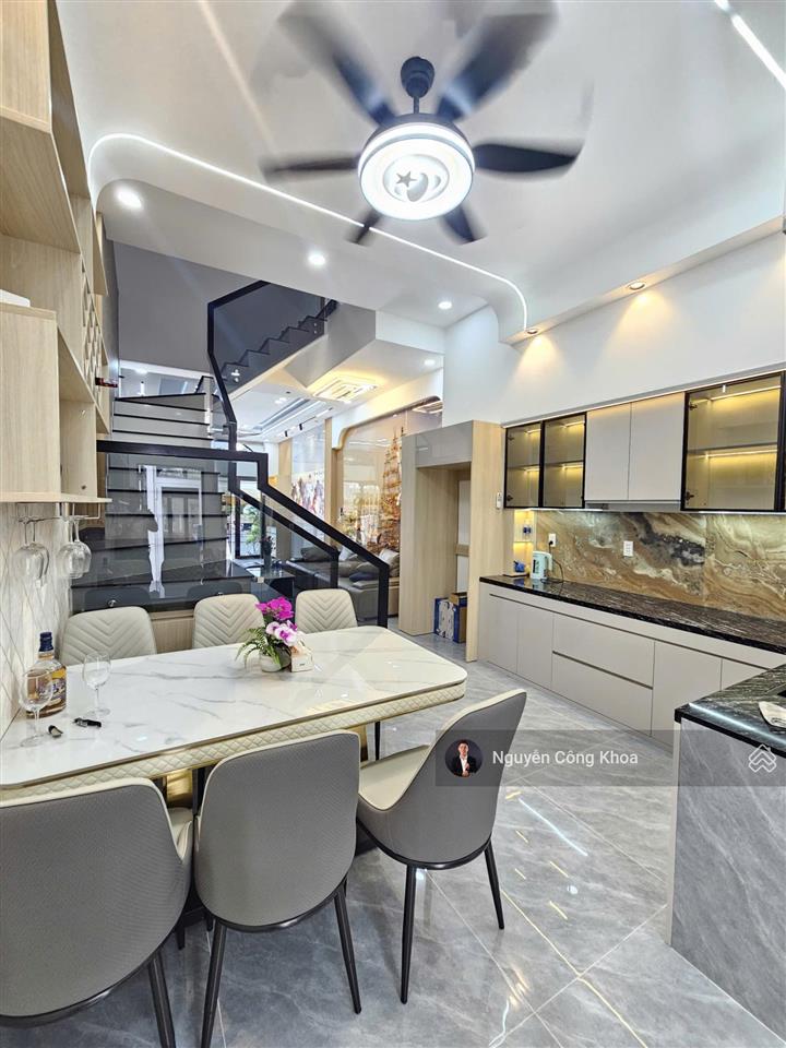 Bán nhà đúc 3 tấm, hoàn công, 4 phòng ngủ, kdc gần vincom 1,5km, p.tân đông hiệp, tp.dĩ an