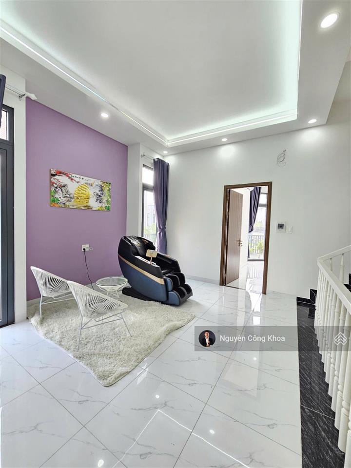 Bán nhà 2 mặt tiền, 4 phòng ngủ, hoàn công, kdc gần chợ phú phong 200m, p.bình chuẩn, tp.thuận an