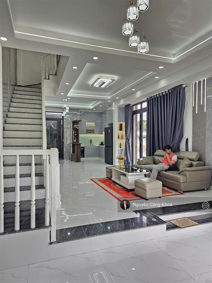 Bán nhà 2 mặt tiền, 4 phòng ngủ, hoàn công, kdc gần chợ phú phong 200m, p.bình chuẩn, tp.thuận an