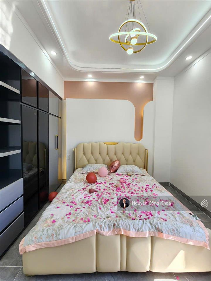 Bán nhà đúc 3 tấm, hoàn công, 4 phòng ngủ, kdc gần giáo xứ bà trà 500m, p.bình chuẩn, tp.thuận an