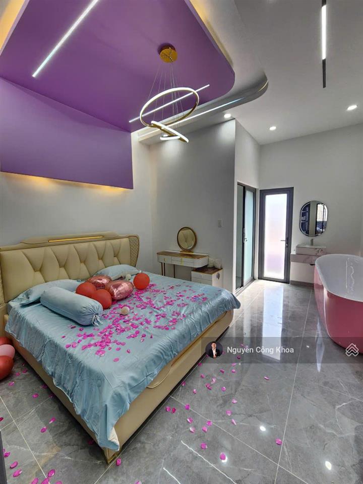 Bán nhà đúc 3 tấm, hoàn công, 4 phòng ngủ, kdc gần giáo xứ bà trà 500m, p.bình chuẩn, tp.thuận an