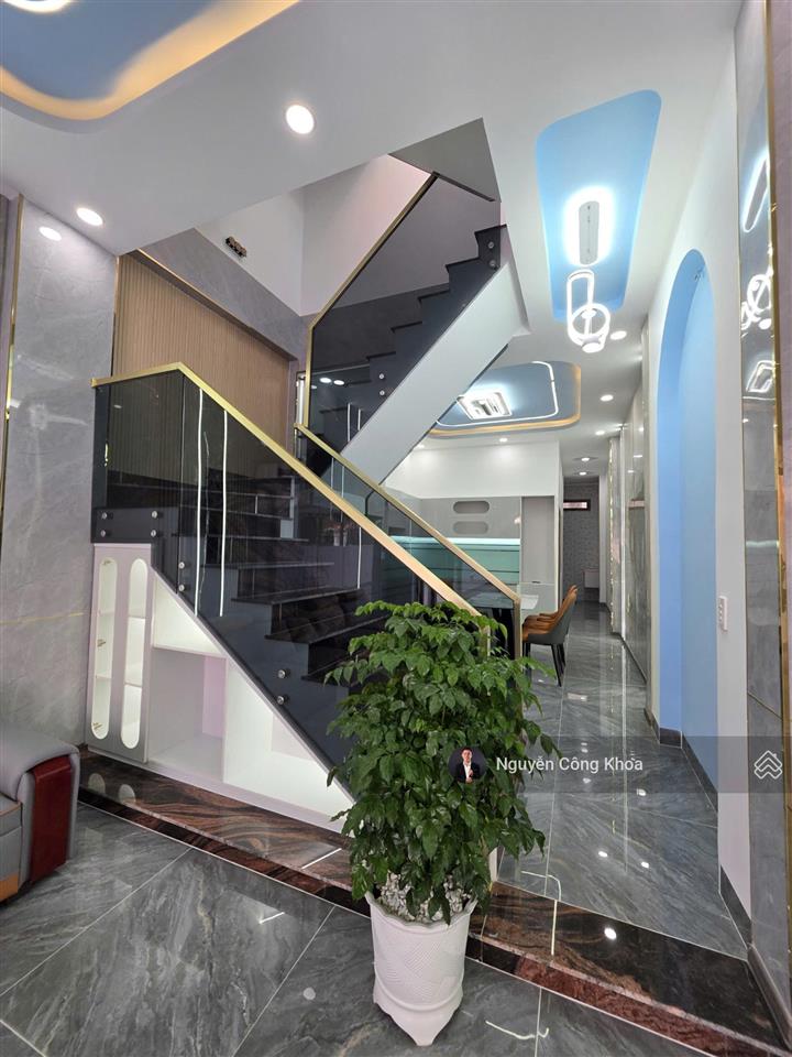 Bán nhà hoàn công, sân ô tô, phòng ngủ dưới, gần chợ tân hạnh 300m, p.tân hạnh, tp.biên hòa