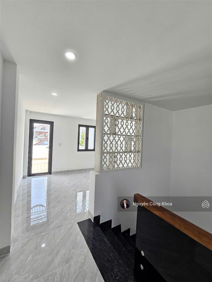 Bán nhà mặt tiền kinh doanh, 3 phòng ngủ, kdc gần chợ phú phong 300m, p.bình chuẩn, tp.thuận an