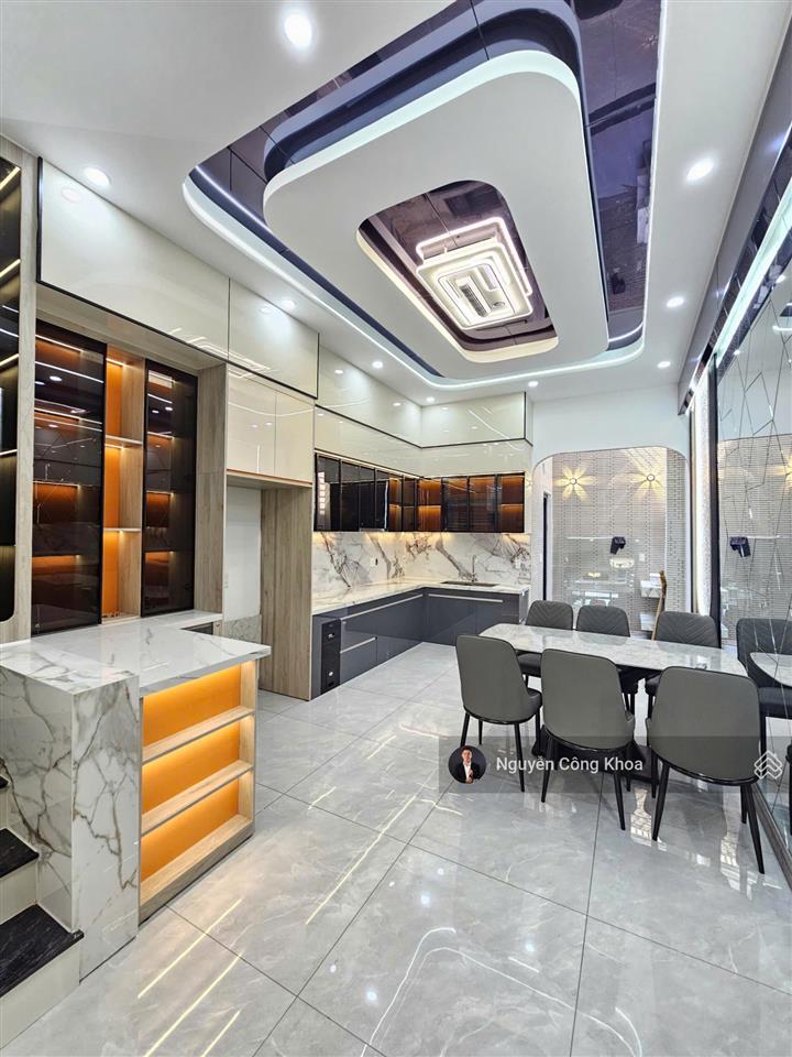 Bán nhà mặt tiền kinh doanh, 3 phòng ngủ, kdc gần chợ phú phong 300m, p.bình chuẩn, tp.thuận an