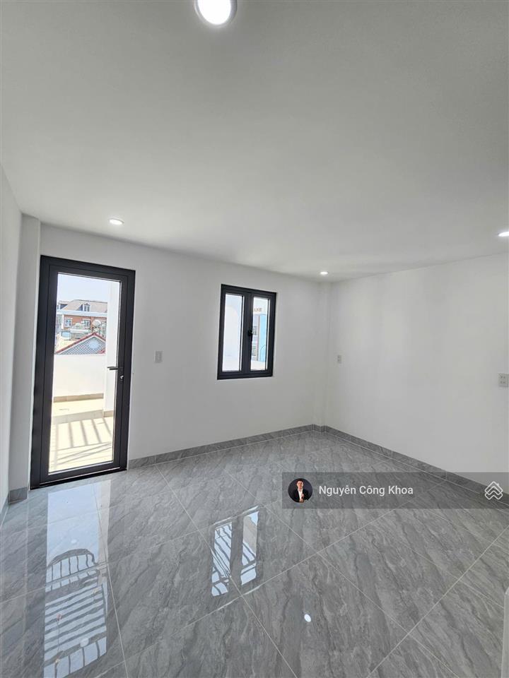 Bán nhà mặt tiền kinh doanh, 3 phòng ngủ, kdc gần chợ phú phong 300m, p.bình chuẩn, tp.thuận an