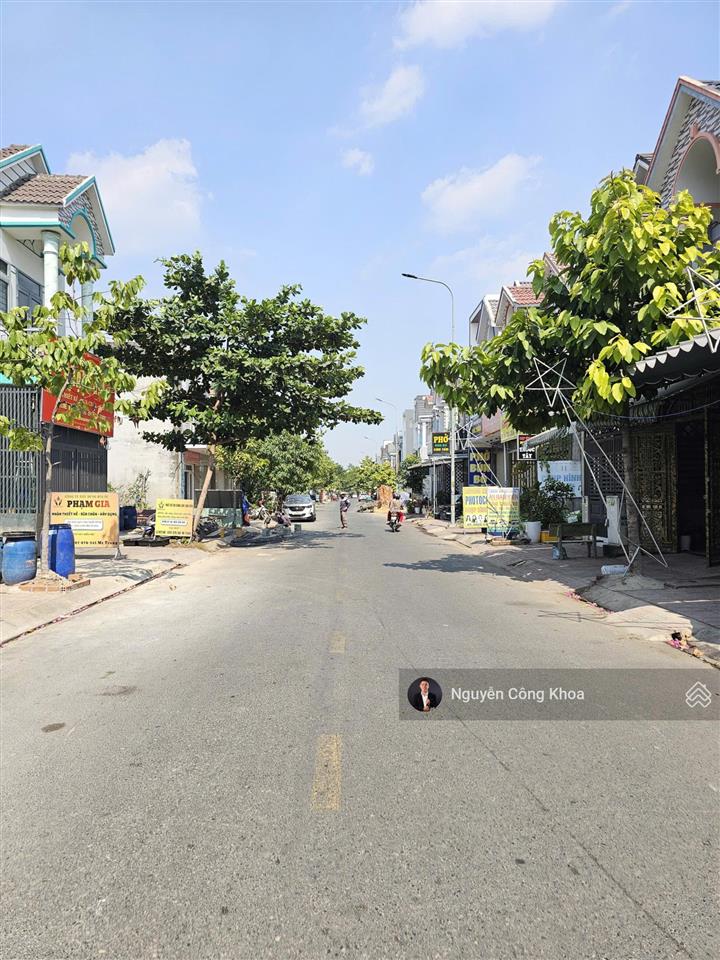 Bán nhà mặt tiền kinh doanh, 3 phòng ngủ, kdc gần chợ phú phong 300m, p.bình chuẩn, tp.thuận an