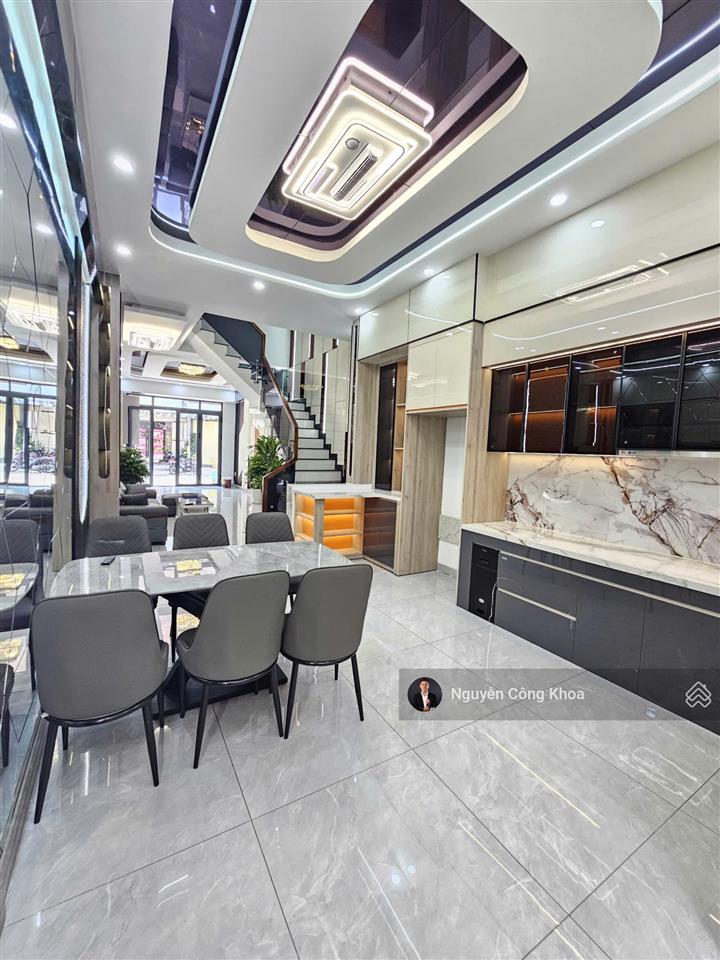 Bán nhà mặt tiền kinh doanh, 3 phòng ngủ, kdc gần chợ phú phong 300m, p.bình chuẩn, tp.thuận an