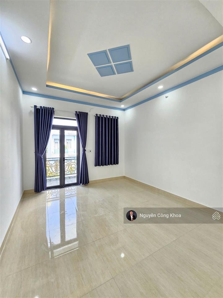 Bán nhà 1 trệt 2 lầu hoàn công, 4 phòng ngủ, kdc gần thủ đức 6km, p. dĩ an, tp. dĩ an