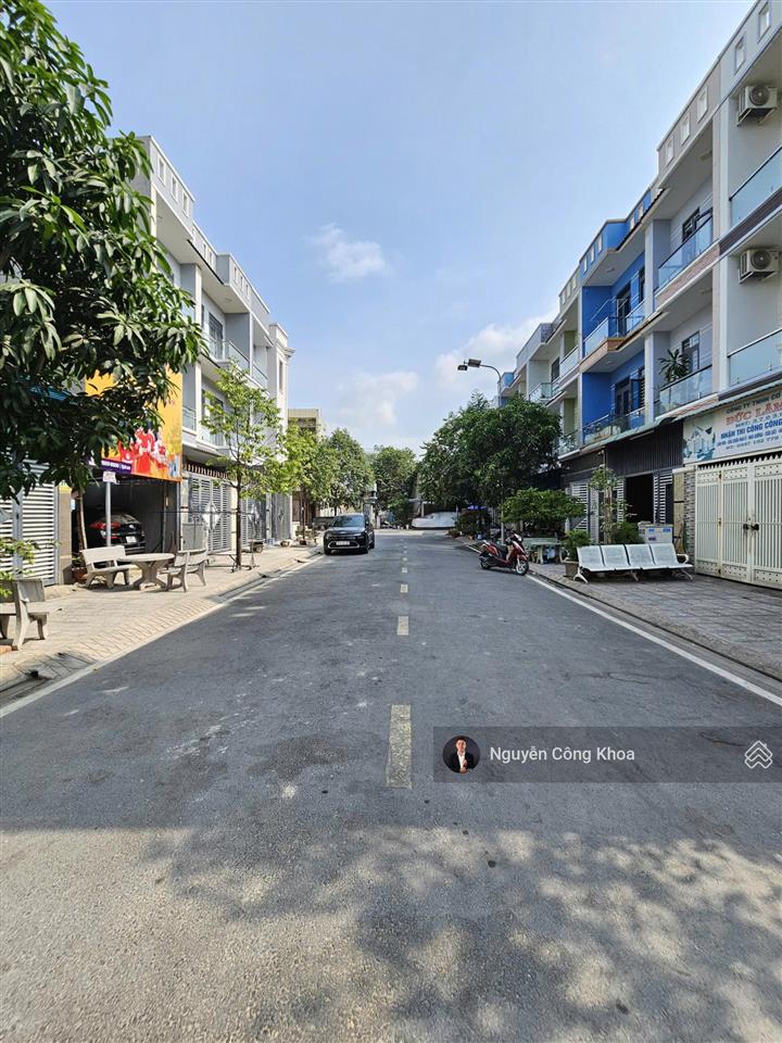 Bán nhà 1 trệt 2 lầu hoàn công, 4 phòng ngủ, kdc gần thủ đức 6km, p. dĩ an, tp. dĩ an