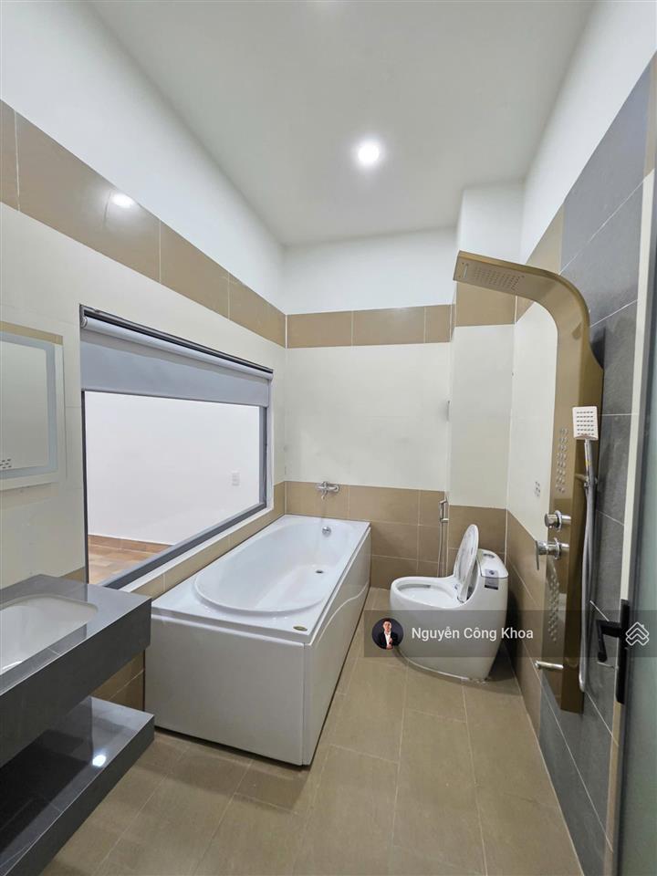 Bán nhà có 5 phòng ngủ, sân ô tô, gần đường nguyễn tri phương 300m, p.hóa an, tp.biên hòa
