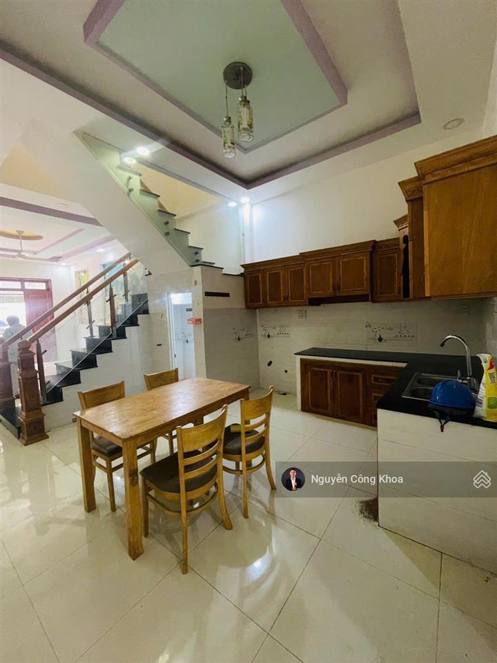 Bán nhà 1t1l có phòng ngủ dưới, full nội thất, kdc gần chợ bà tri 500m, p.tân hiệp, tp.tân uyên