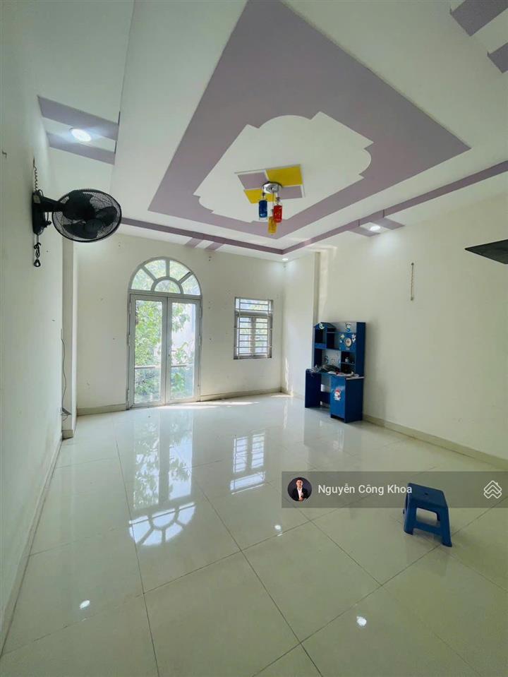 Bán nhà 1t1l có phòng ngủ dưới, full nội thất, kdc gần chợ bà tri 500m, p.tân hiệp, tp.tân uyên
