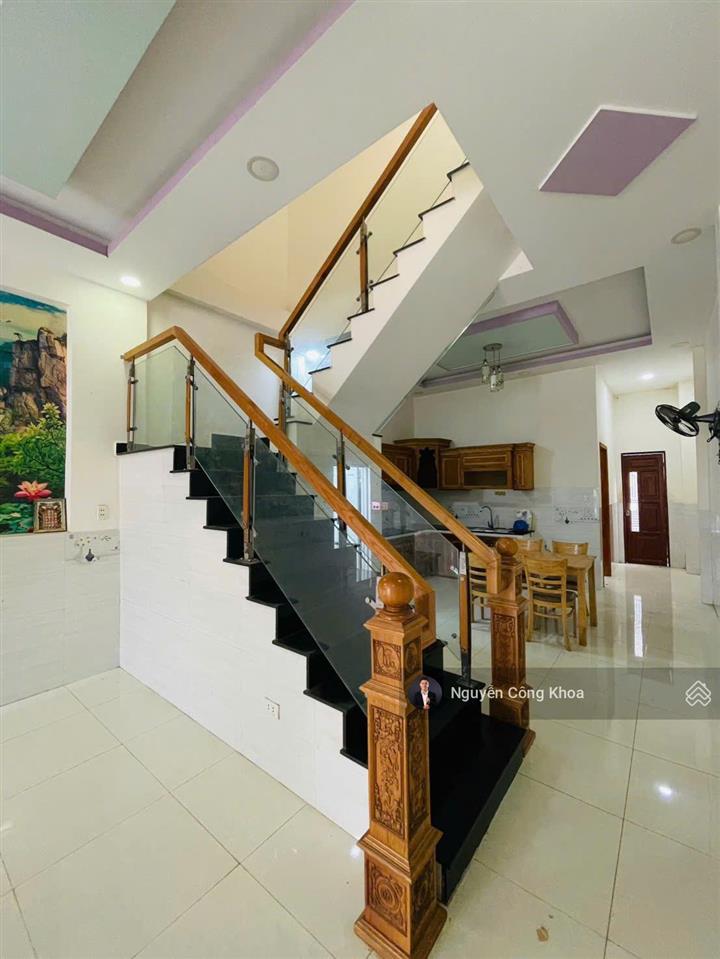 Bán nhà 1t1l có phòng ngủ dưới, full nội thất, kdc gần chợ bà tri 500m, p.tân hiệp, tp.tân uyên