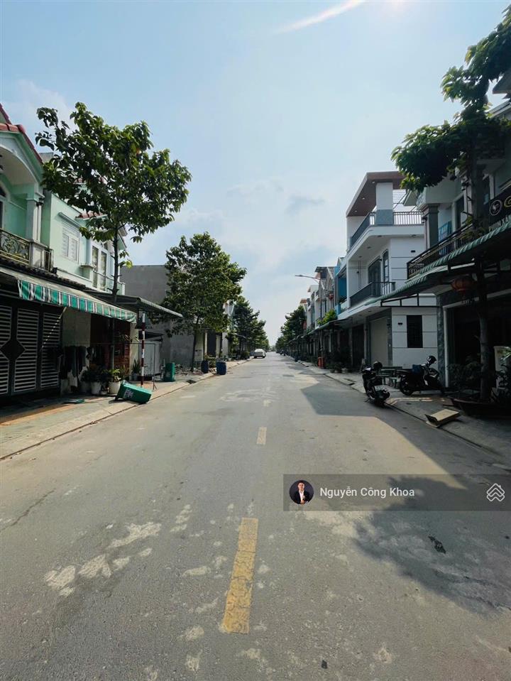 Bán nhà 1t1l có phòng ngủ dưới, full nội thất, kdc gần chợ bà tri 500m, p.tân hiệp, tp.tân uyên