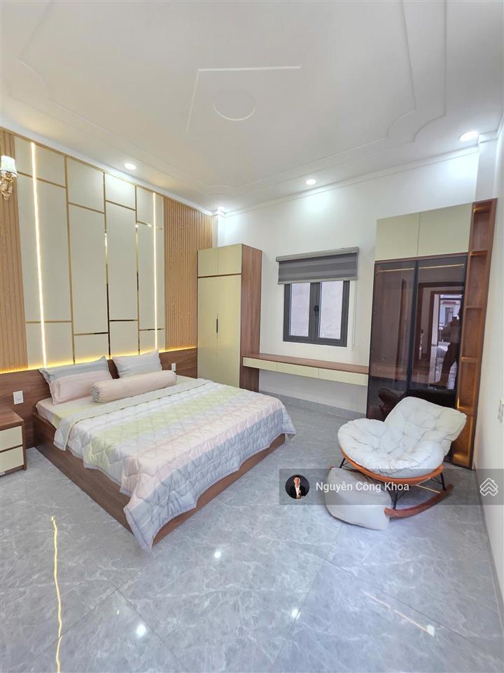 Bán nhà đúc 3 tấm, hoàn công, 2 mặt tiền, 4 phòng ngủ, kdc đẹp p.bình chuẩn, tp.thuận an