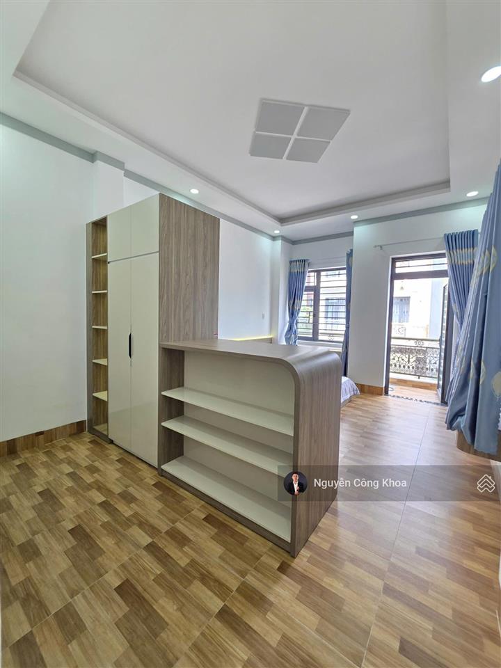 Bán nhà mặt tiền công viên, 3 mặt thoáng, sân ô tô, 4 phòng ngủ, kdc p.binh chuẩn, tp.thuận an