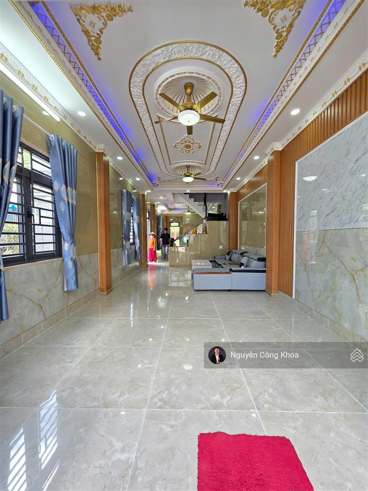 Bán nhà mặt tiền công viên, 3 mặt thoáng, sân ô tô, 4 phòng ngủ, kdc p.binh chuẩn, tp.thuận an