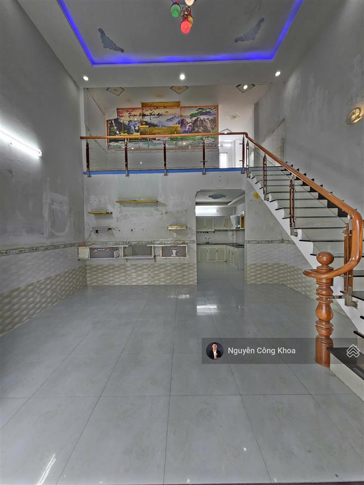 Bán nhà cấp 4 gác lửng ngang 5,4m, gần cụm trường cấp 1,2,3, p.đông hòa, tp.dĩ an