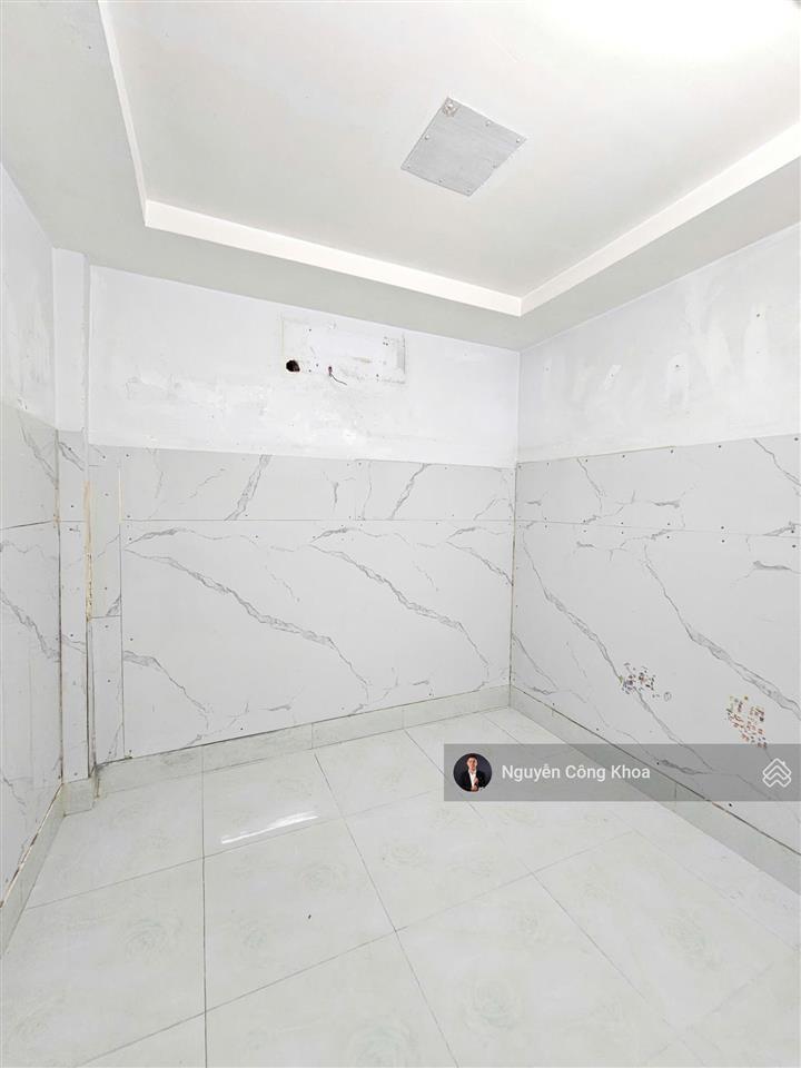 Bán nhà cấp 4 gác lửng ngang 5,4m, gần cụm trường cấp 1,2,3, p.đông hòa, tp.dĩ an