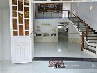Bán nhà cấp 4 gác lửng ngang 5,4m, gần cụm trường cấp 1,2,3, p.đông hòa, tp.dĩ an