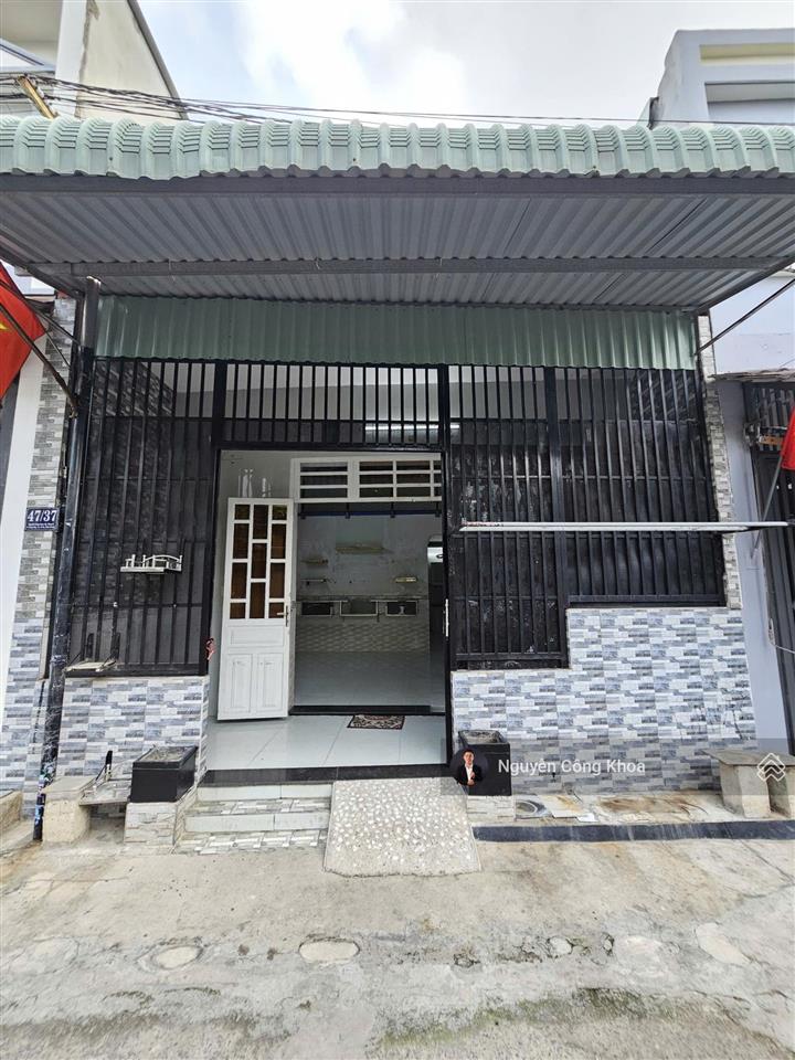 Bán nhà cấp 4 gác lửng ngang 5,4m, gần cụm trường cấp 1,2,3, p.đông hòa, tp.dĩ an