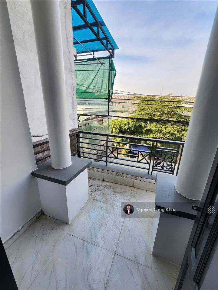 Bán nhà có sân ô tô,, 3 phòng ngủ, gần trường tiểu học lê thị trung 300m, p.bình chuẩn, thuận an