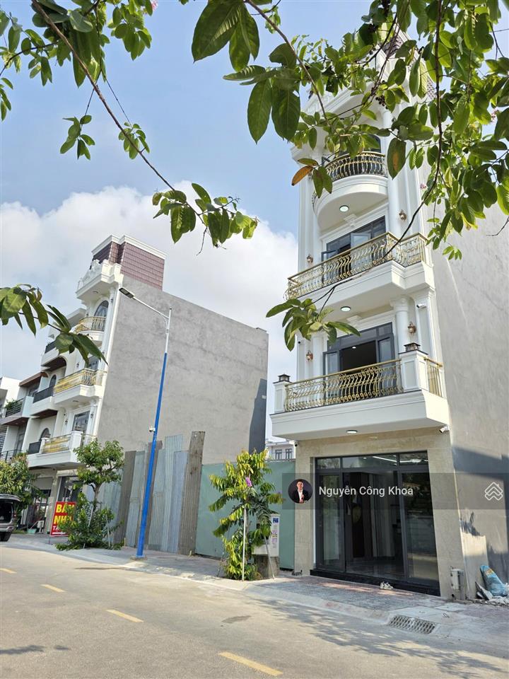 Bán nhà đúc 4 tấm hoàn công, sân ô tô, 5 phòng ngủ, gần bigc go, p.đông hòa, tp.dĩ an