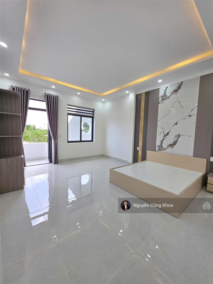 Bán nhà hoàn công, sân ô tô, mt công viên, gần đường quốc lộ 1k 500m, p.bửu hòa, tp.biên hòa