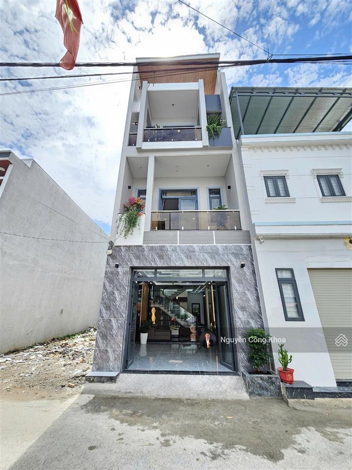 Bán nhà hoàn công, sân ô tô, 4 phòng ngủ, gần vòng xoay cầu hang 500m, p.hóa an, tp.biên hòa