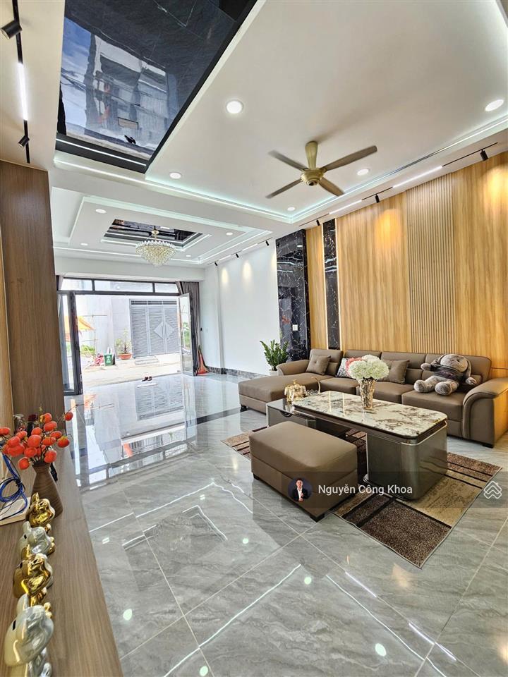 Bán nhà hoàn công, sân ô tô, 4 phòng ngủ, gần vòng xoay cầu hang 500m, p.hóa an, tp.biên hòa