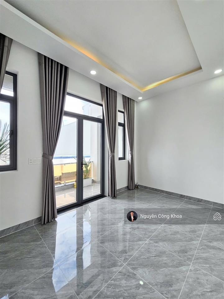 Bán nhà hoàn công, sân ô tô, 4 phòng ngủ, gần vòng xoay cầu hang 500m, p.hóa an, tp.biên hòa