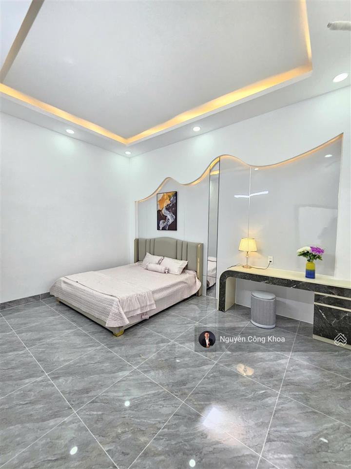 Bán nhà hoàn công, sân ô tô, 4 phòng ngủ, gần vòng xoay cầu hang 500m, p.hóa an, tp.biên hòa