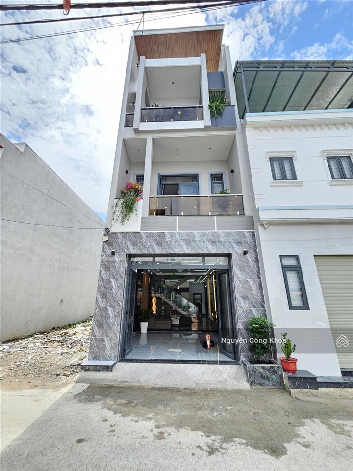 Bán nhà hoàn công, sân ô tô, 4 phòng ngủ, gần vòng xoay cầu hang 500m, p.hóa an, tp.biên hòa