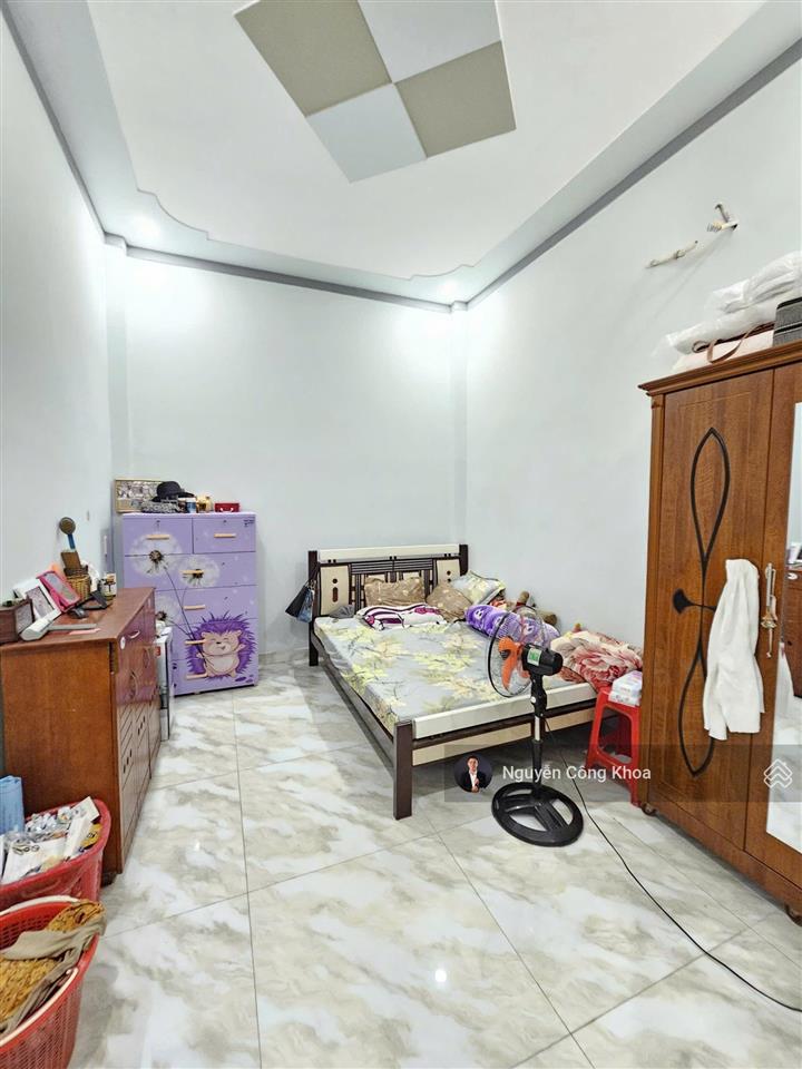 Bán nhà ngang 5,8m, phòng ngủ dưới, 2,7 tỷ tl, gần đường phạm văn diêu 200m, p. tân hạnh, biên hòa