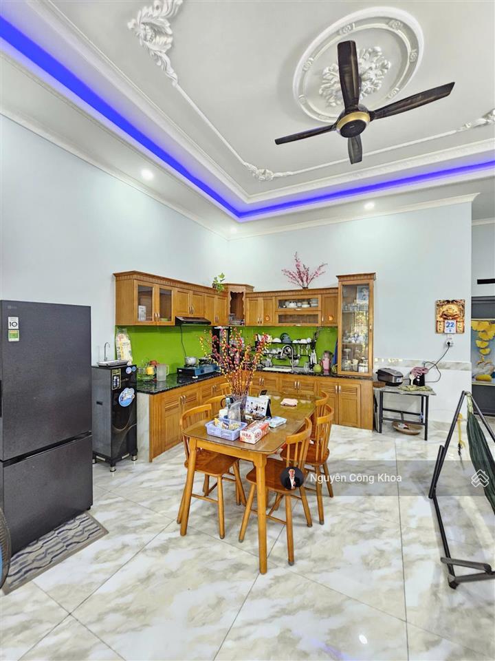 Bán nhà ngang 5,8m, phòng ngủ dưới, 2,7 tỷ tl, gần đường phạm văn diêu 200m, p. tân hạnh, biên hòa