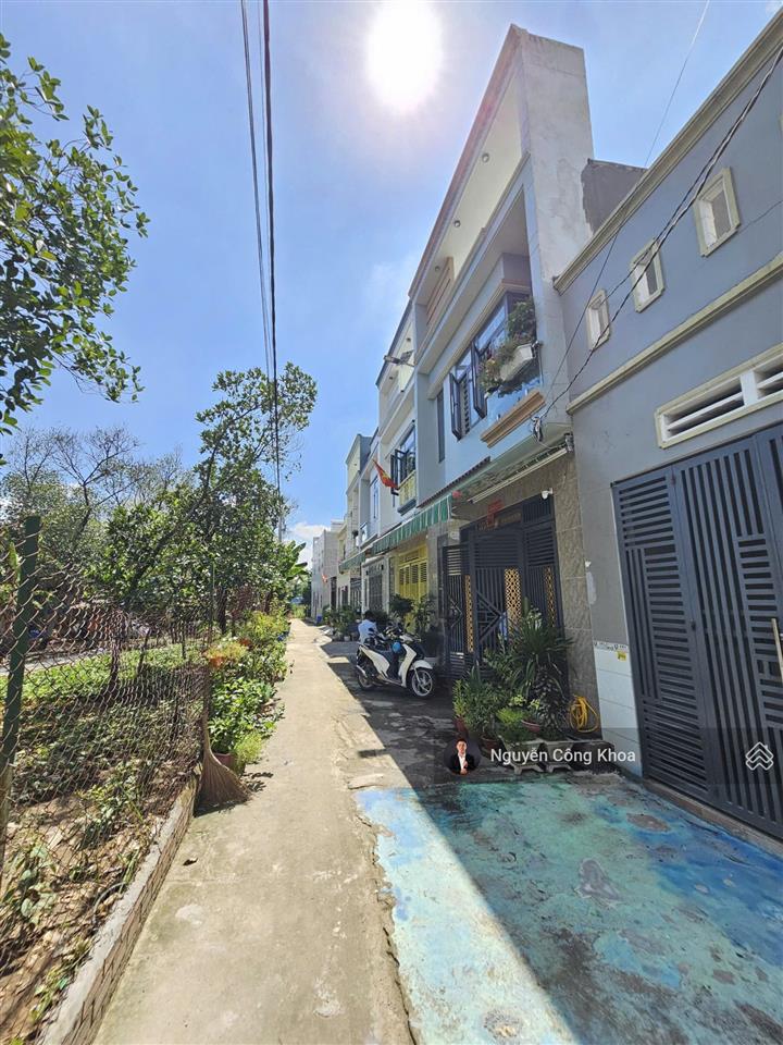 Bán nhà ngang 5,8m, phòng ngủ dưới, 2,7 tỷ tl, gần đường phạm văn diêu 200m, p. tân hạnh, biên hòa