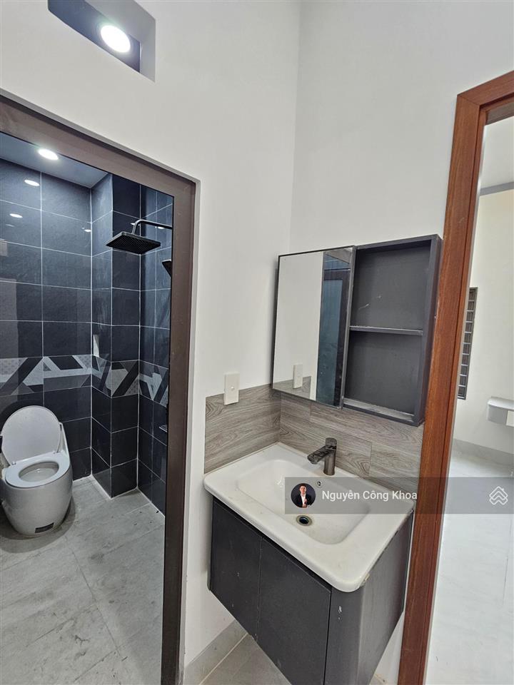 Bán nhà 1 trệt 1 lầu có sân ô tô, phòng ngủ dưới, gần chợ tân hạnh, p. tân hạnh, tp. biên hòa