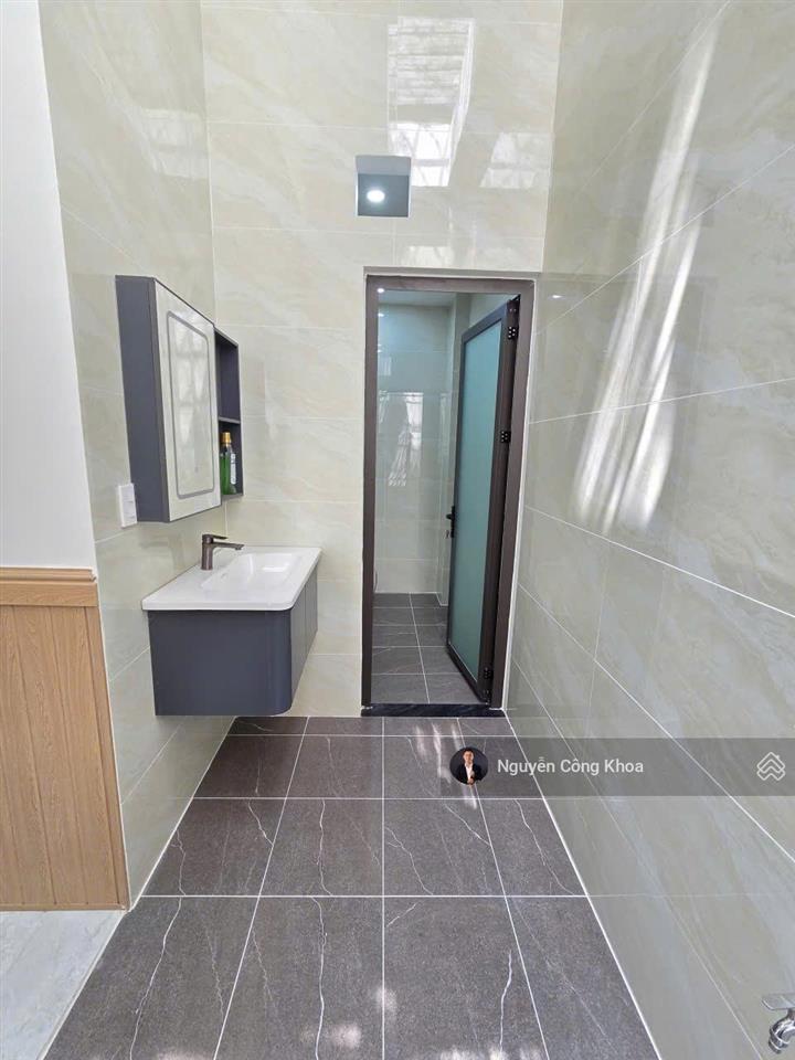 Bán nhà 100m2, hoàn công, sân ôtô, phòng ngủ dưới, gần ngã 6 an phú, p. an phú, tp. thuận an