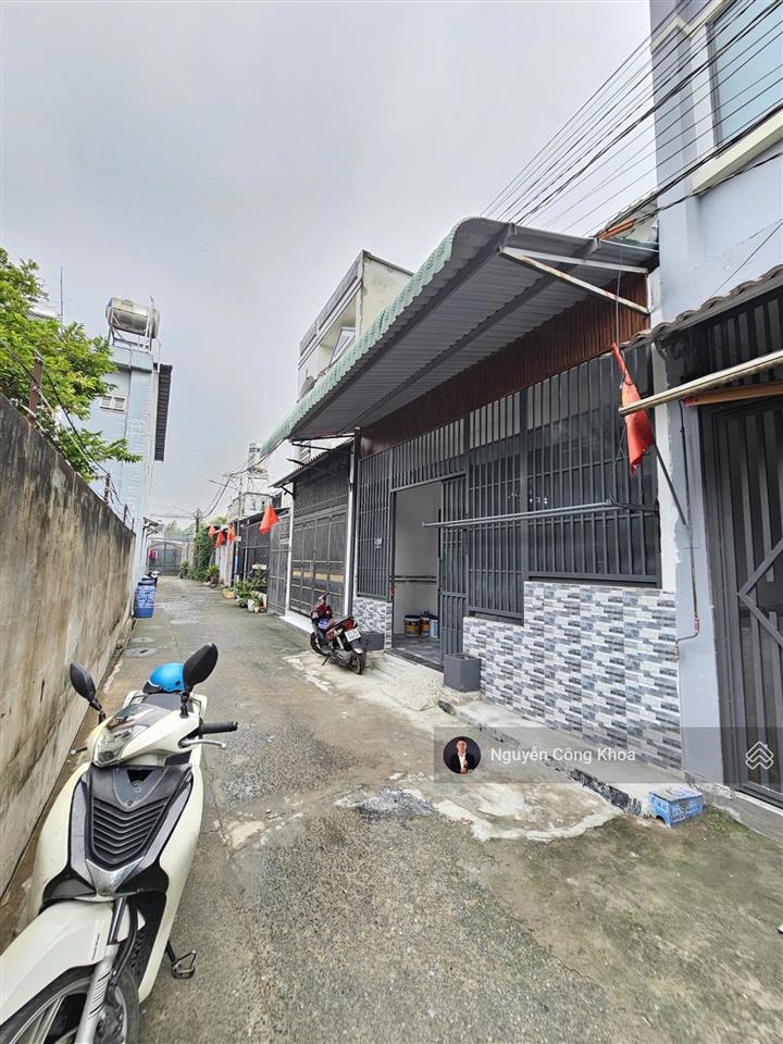 Bán nhà ngang 5,4m, phòng ngủ dưới, gần hội trường đông hòa 300m, p. đông hòa, tp. dĩ an