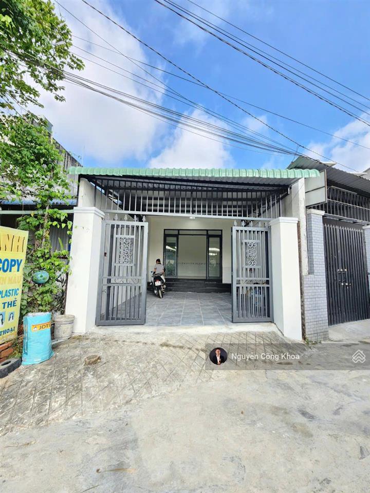 Bán nhà có sân ô tô, 95,6m2, 2,25 tỷ, gần chợ tân ba 300m, p. thái hòa, tp. tân uyên