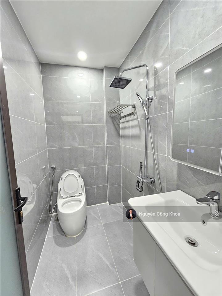 Bán nhà đúc 3 tấm, hoàn công, sân ô tô, 4 phòng ngủ, kdc gần vincom, p. tân đông hiệp, tp. dĩ an