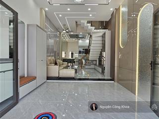 Bán nhà đúc 3 tấm, hoàn công, sân ô tô, 4 phòng ngủ, kdc gần vincom, p.tân đông hiệp, tp.dĩ an