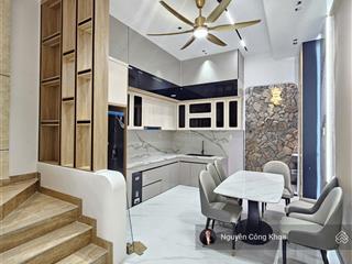Nhà đúc 3 tấm, sân ôtô, 4 phòng ngủ, kdc gần aeonmall 1,5km, p. thuận giao, tp. thuận an