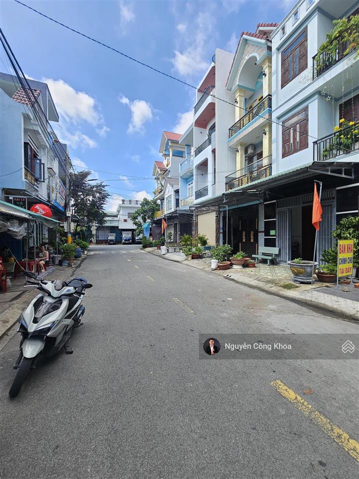 Nhà đúc 3 tấm đẹp, 3 phòng ngủ, full nội thất, gần chợ đầu mối thủ đức 5km, p. bình hòa, thuận an