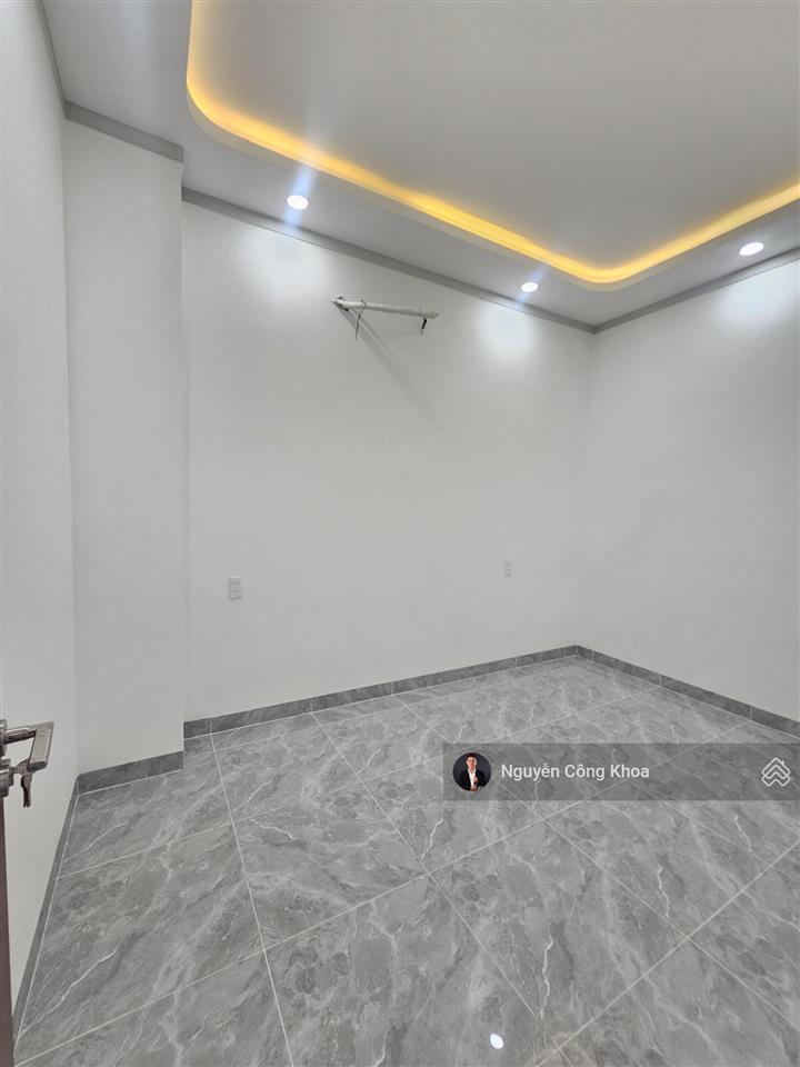 Nhà đúc 3 tấm đẹp, 3 phòng ngủ, full nội thất, gần chợ đầu mối thủ đức 5km, p. bình hòa, thuận an