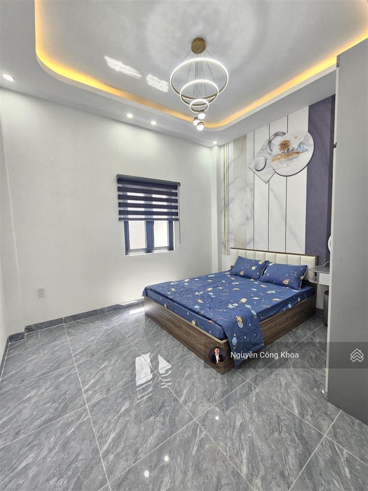 Bán nhà đúc 3 tấm, hoàn công, 4 phòng ngủ, kdc gần chợ phú phong 100m, p. bình chuẩn, tp. thuận an